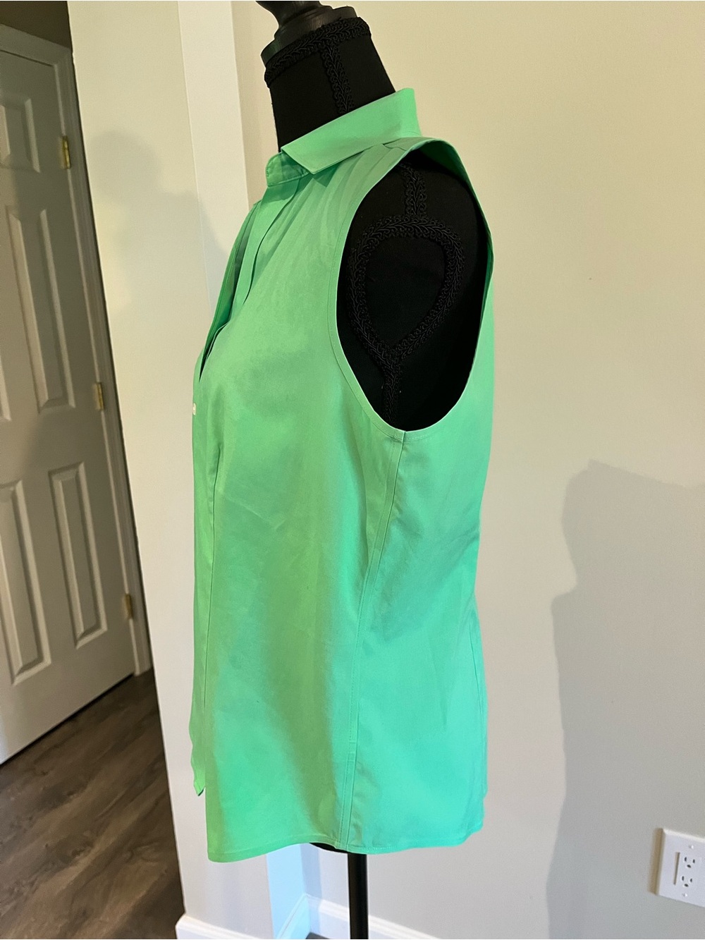 Talbots Sleeveless Button Front Blouse Green Size 6 - Picture 4 of 7